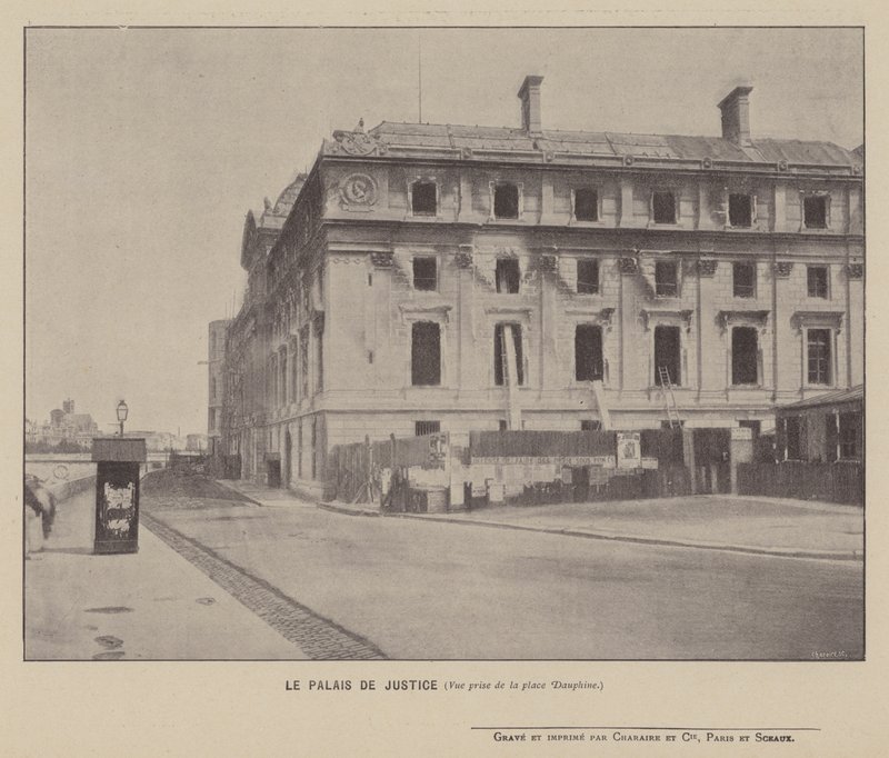Le Palais de Justice, vista dalla place Dauphine da French Photographer
