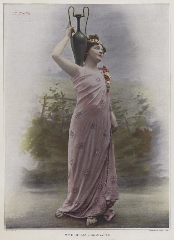 Mademoiselle Dehelly come Leda in Le Cygne da French Photographer