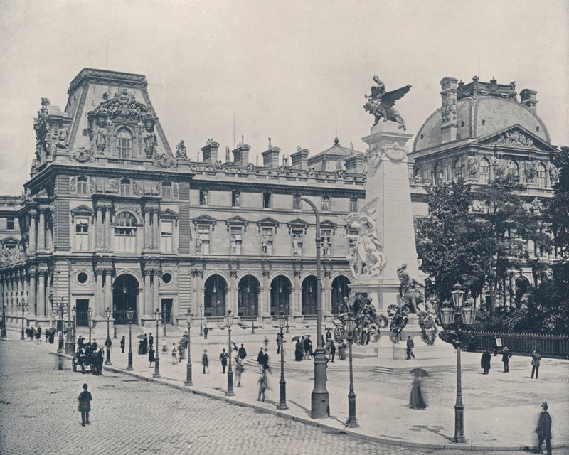 Parigi: Monumento a Gambetta nel cortile del Louvre (foto in b/n) da French Photographer