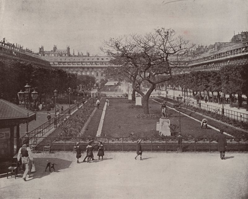 Parigi: Giardino del Palais Royal (foto in b/n) da French Photographer