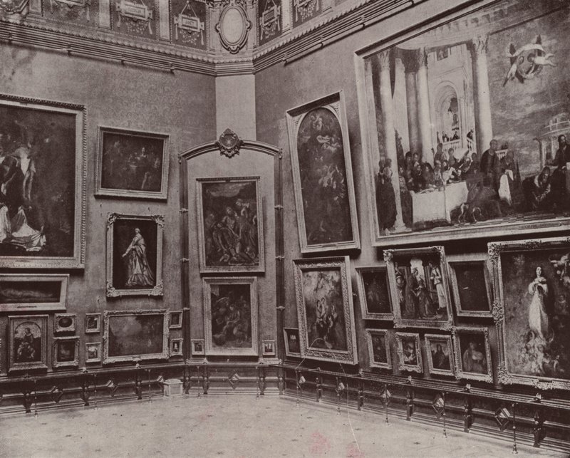 Parigi: Il Salon Carré del Louvre da French Photographer