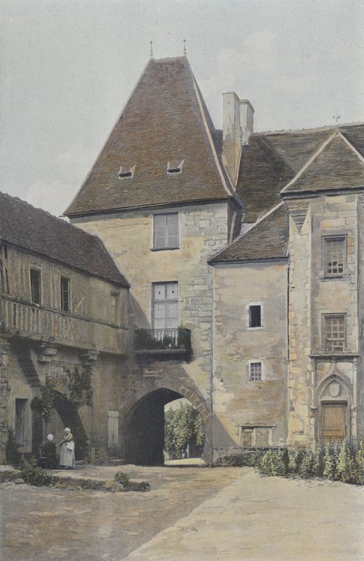 Premery, Antico Castello, Lato del cortile da French Photographer
