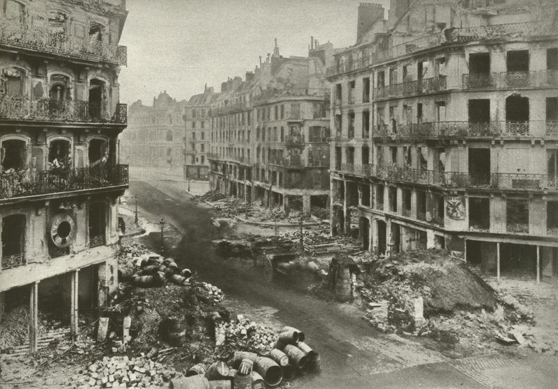 Rue De Rivoli, Parigi, dopo la settimana che ha concluso la Comune da French Photographer