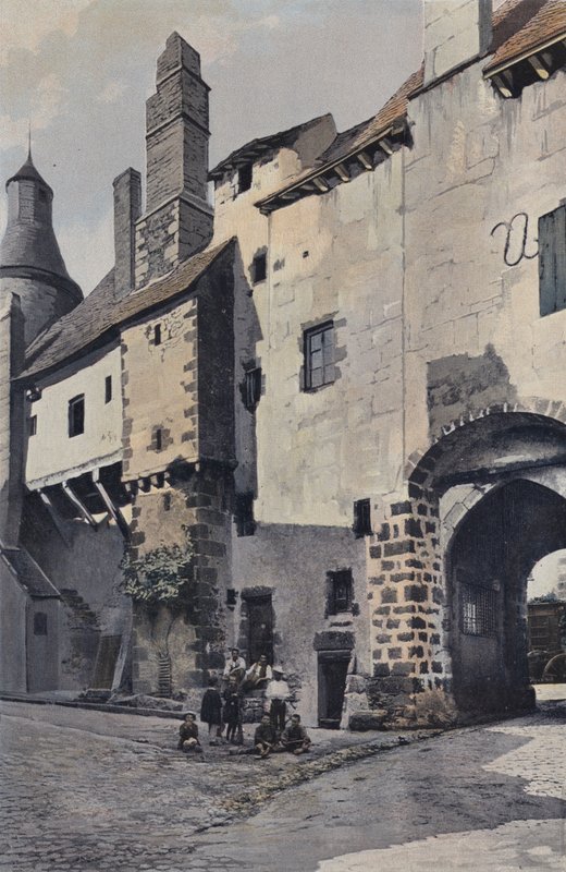 Saint-Benoit-du-Sault, Porta della città e Torre dell