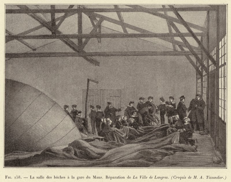 La sala delle bacheche alla stazione di Le Mans, Riparazione di La Ville de Langres da French School