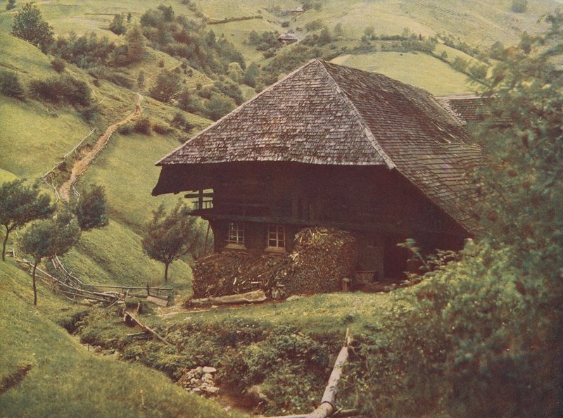 Agriturismo tradizionale della Foresta Nera, Germania (foto a colori) da German Photographer