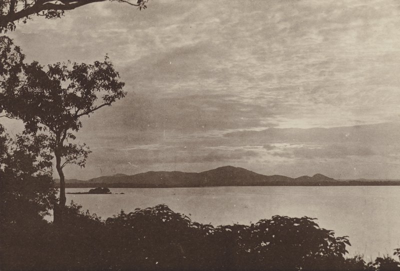 Città rovinate di Ceylon: Minneria da Henry W. Cave