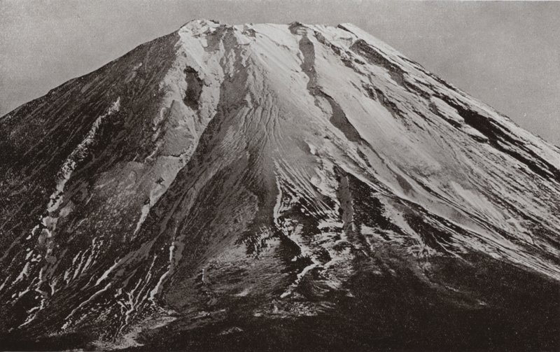 La cresta del Fuji, una telefoto da Shoji da Herbert Ponting