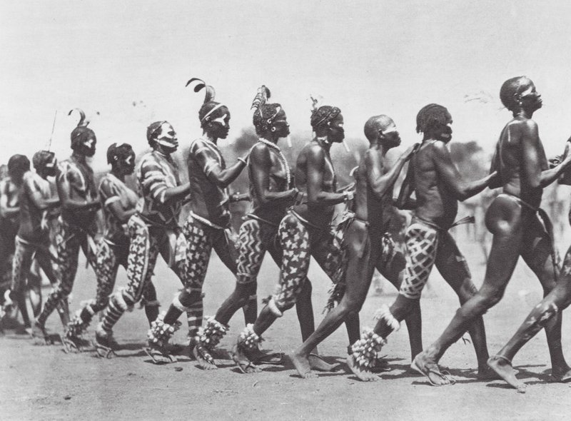 Africa: donne Nuba che danzano da Hugo Adolf Bernatzik