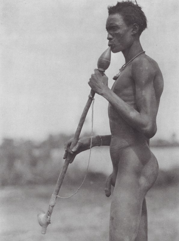 Africa: Dinka nuerizzati sul Bahr el Zeraf da Hugo Adolf Bernatzik