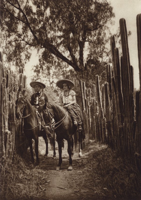 Messico: messicani in costume nazionale (foto b/n) da Hugo Brehme