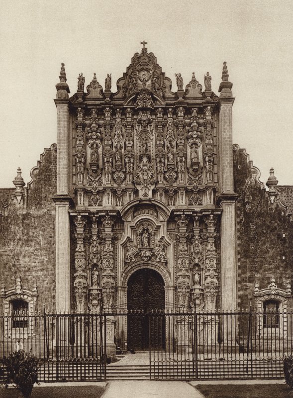 Messico: Messico, ingresso al santuario dal lato orientale della cattedrale (foto b/n) da Hugo Brehme