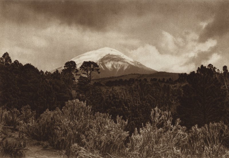 Messico: Popocatepetl (foto b/n) da Hugo Brehme