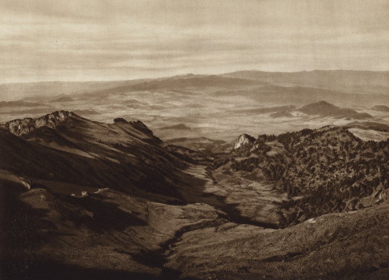 Messico: vista da metà altezza di Iztaccihuatl (foto b/n) da Hugo Brehme