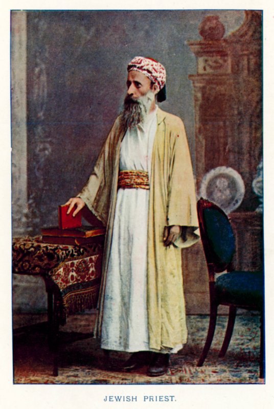 Nativi Indiani: Sacerdote Ebreo da Indian photographer