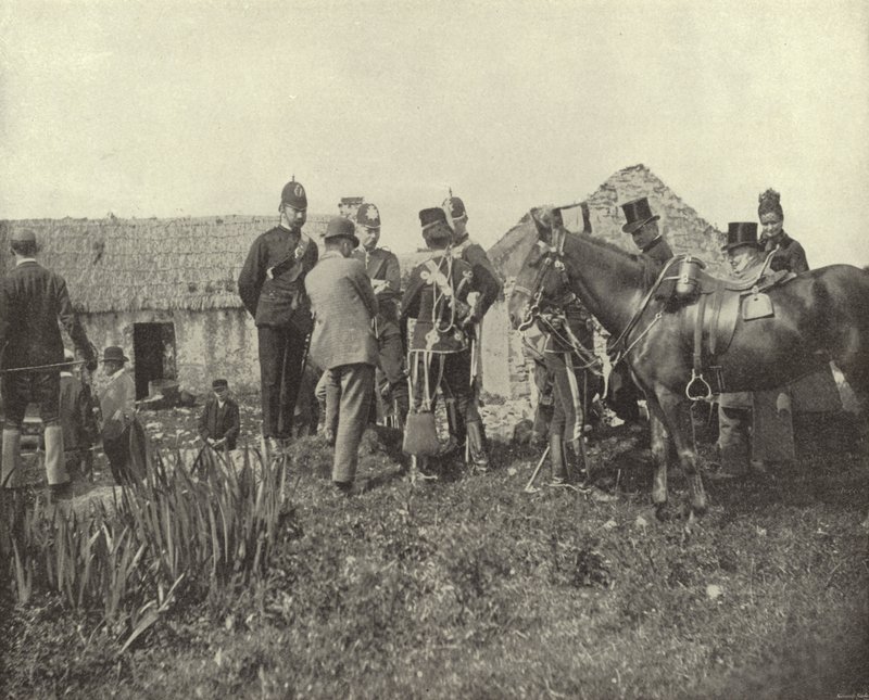 Scena di sfratto, tenuta di Vandeleur, contea di Clare (foto in bianco e nero) da Irish Photographer