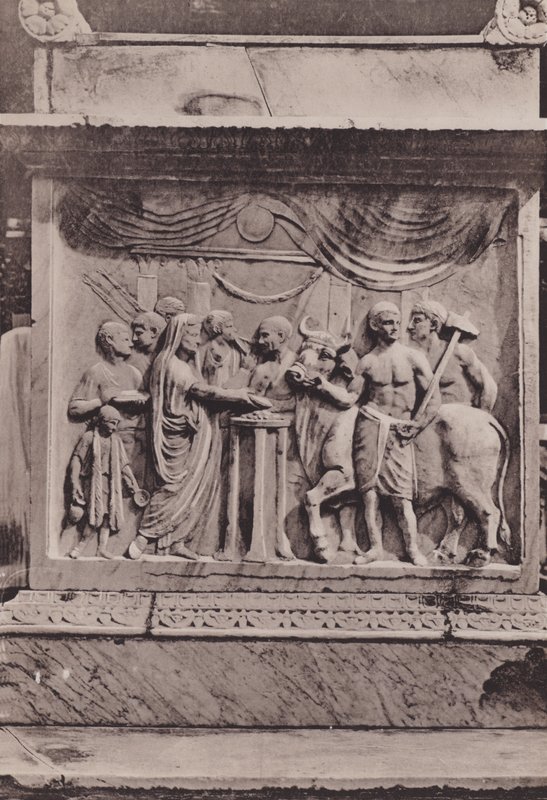 Ara del Tempio di Mercurio di Vespasiano da Italian Photographer