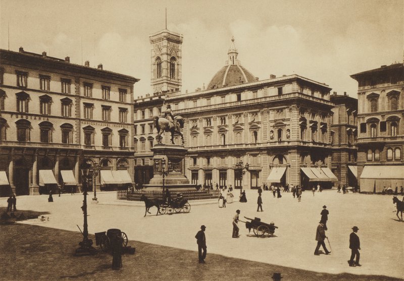 Firenze: Piazza Vittorio Emanuele da Italian Photographer