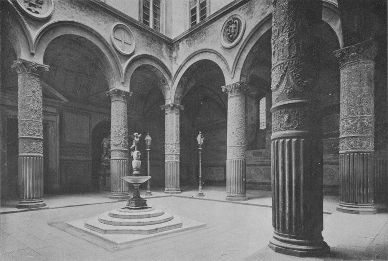 Firenze, Palazzo Vecchio, Il Cortile da Italian Photographer