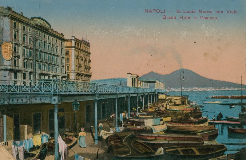 Napoli - vista del Grand Hotel Santa Lucia e del Vesuvio da Italian Photographer