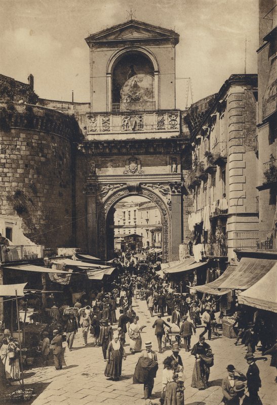 Napoli: Porta Capuana da Italian Photographer