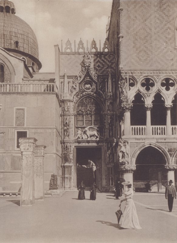 Porta della Carta da Italian Photographer