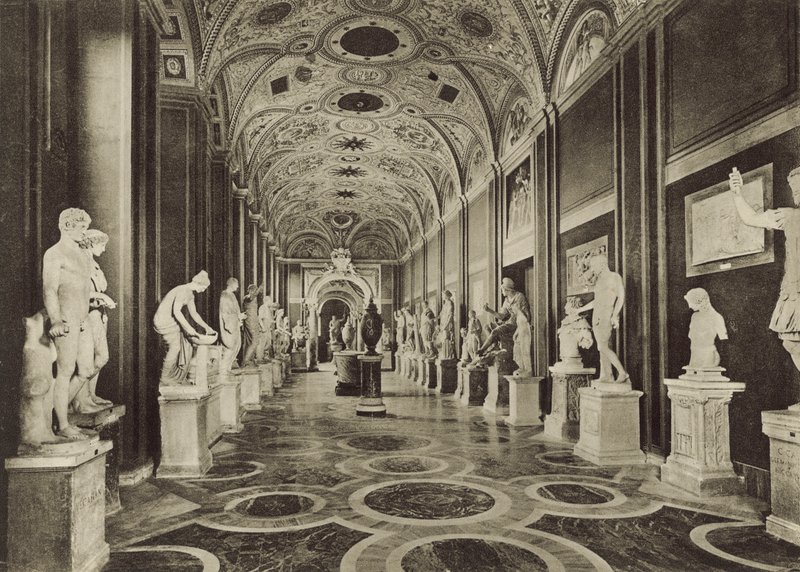 Il Museo Vaticano, Interno della Sala delle Statue da Italian Photographer