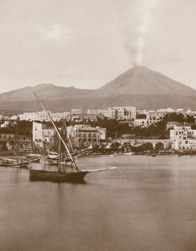Torre Del Greco, Panorama e Vesuvio (foto in bianco e nero) da Italian Photographer