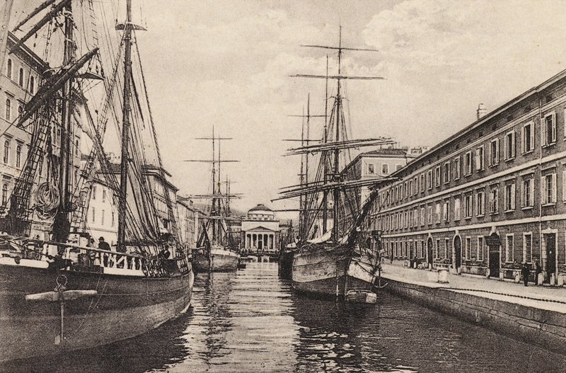 Trieste: Canale Grande (foto b/n) da Italian Photographer