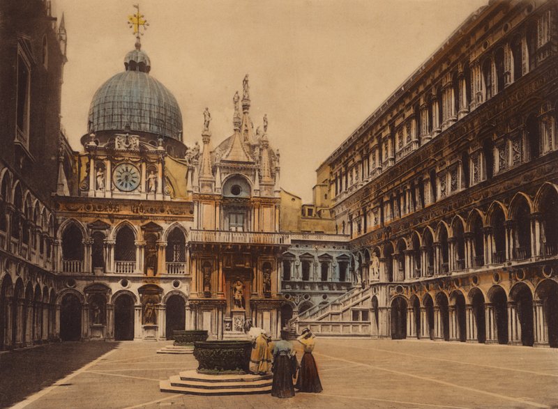 Venezia / Venice: Cortile Palazzo Ducale (coloured photo) da Italian Photographer