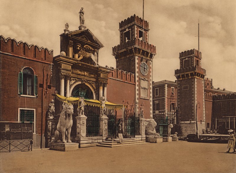 Venezia / Venice: Regio Arsenale Marittimo (coloured photo) da Italian Photographer
