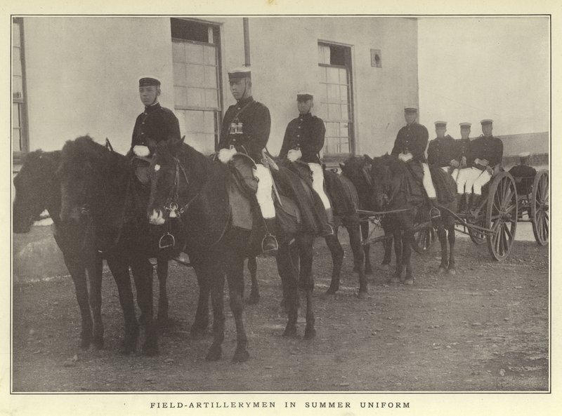 Artiglieri da campo in uniforme estiva da Japanese Photographer