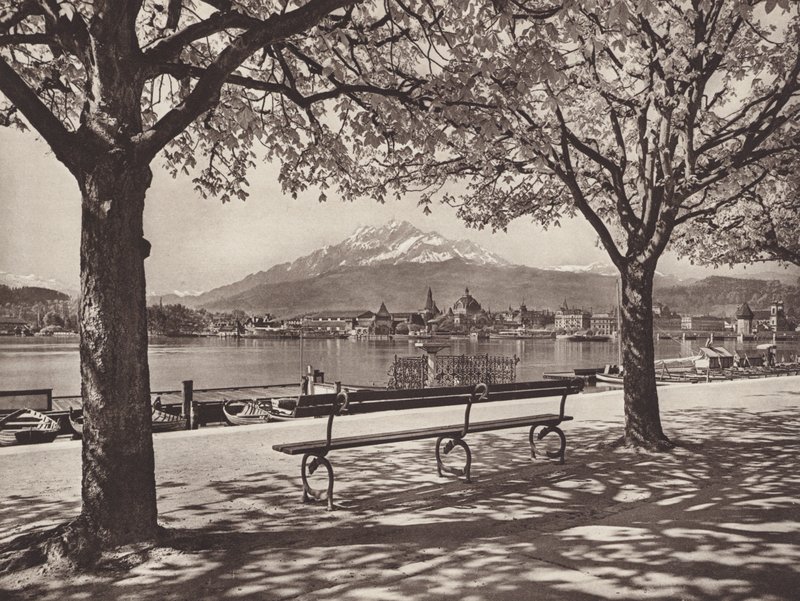 Svizzera: Lucerna, con il Monte Pilatus da Jean Gaberell