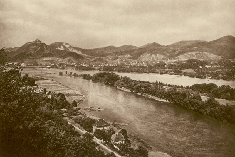 Il Siebengebirge sul Reno (foto in b/n) da Kurt Hielscher