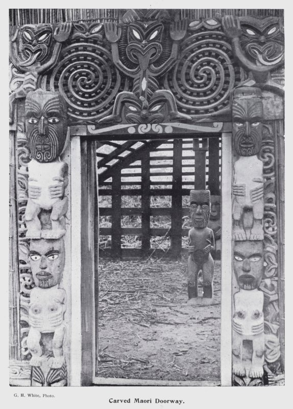 Nuova Plymouth, Nuova Zelanda: Porta Maori Intagliata da New Zealand Photographer