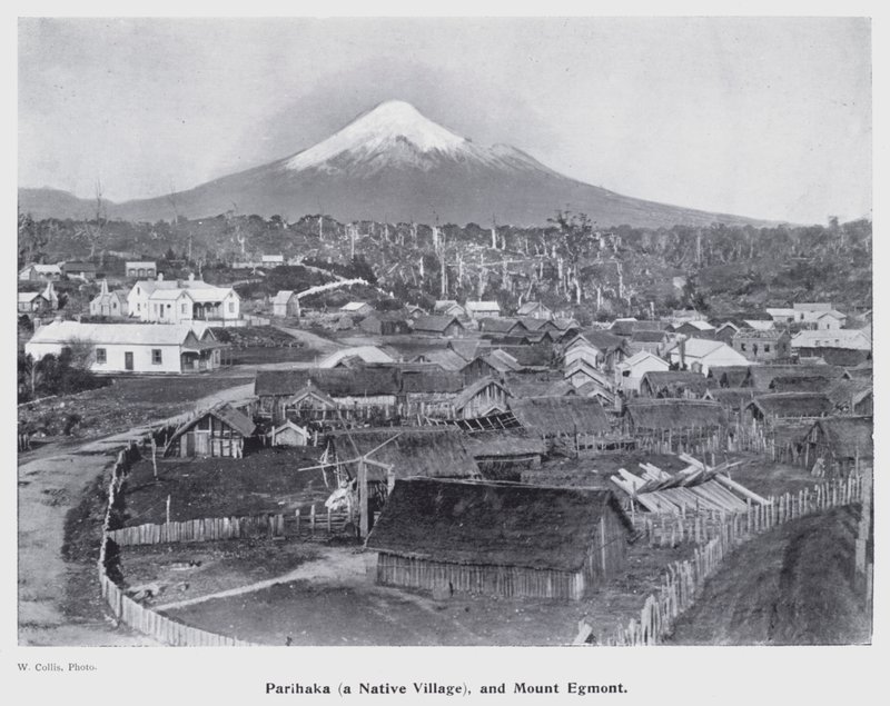 Nuova Plymouth, Nuova Zelanda: Parihaka, un villaggio nativo, e il Monte Egmont da New Zealand Photographer