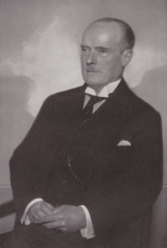 Gustav Krupp von Bohlen und Halbach, funzionario e uomo d