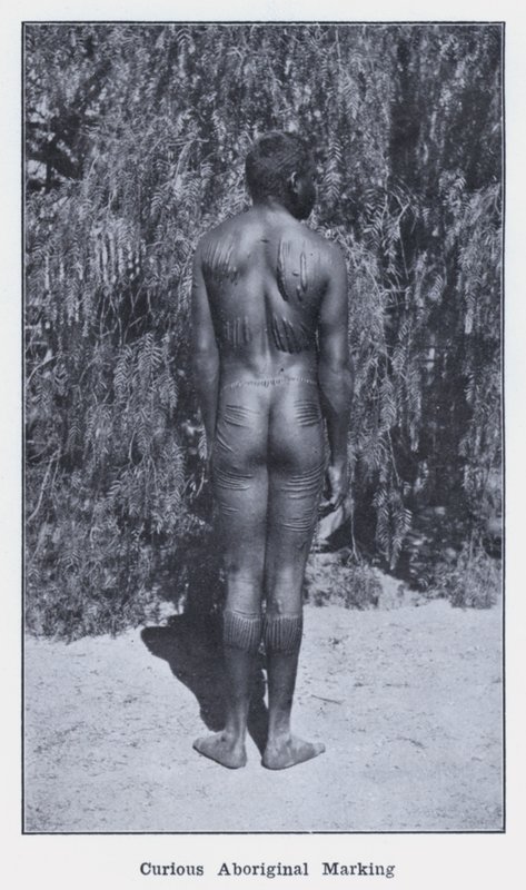Curiosa marcatura aborigena da Photographer Australian