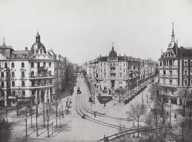 Charlottenburg, Kurfürstendamm, angolo tra Uhland- e Grolmann-Strasse da Photographer German