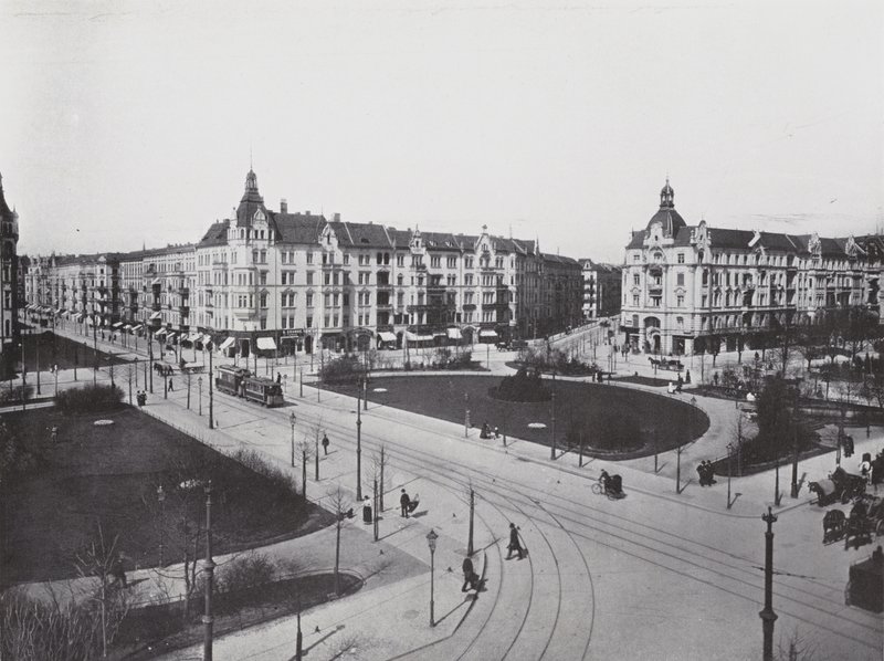 Charlottenburg, Piazza Savigny da Photographer German