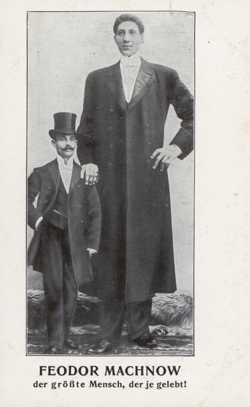 Feodor Machnow, il gigante russo (foto in b/n) da Photographer German