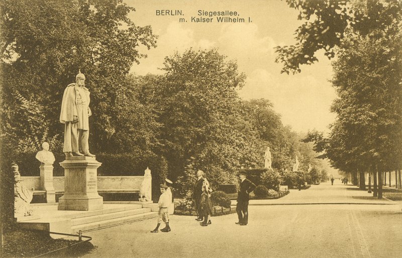 Siegesallee e statua di Kaiser Wilhelm I, Berlino da Photographer German
