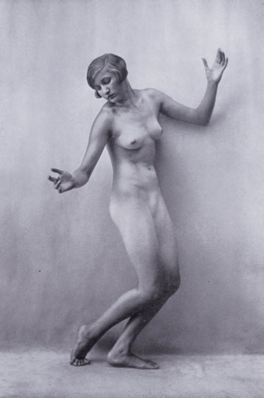 Il corpo bello, cultura fisica per donne (foto in b/n) da Photographer German