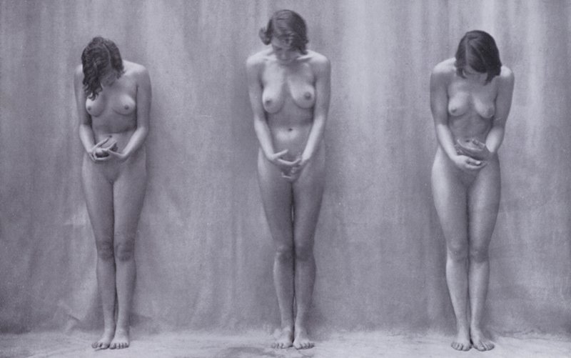 Il corpo bello, cultura fisica per donne (foto in bianco e nero) da Photographer German