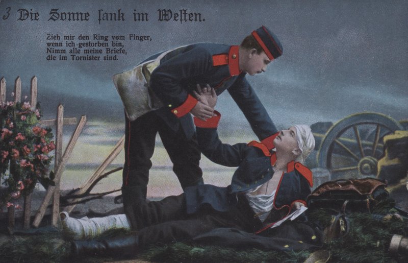 Il sole tramonta a ovest: un soldato tedesco conforta il suo compagno morente sul campo di battaglia da Photographer German