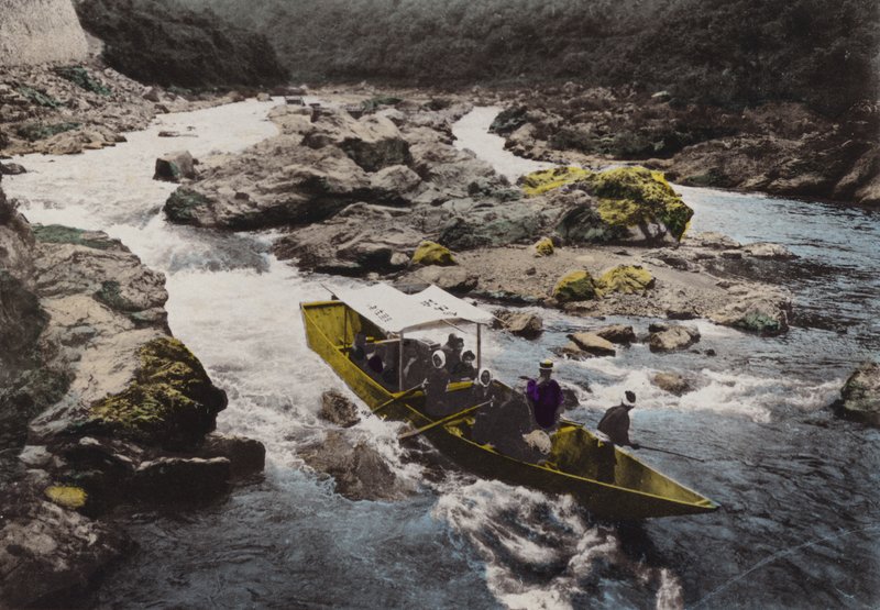 Giappone, c.1912: Arashiyama, ai piedi delle rapide di Hozu, noto per il suo paesaggio in tutto l