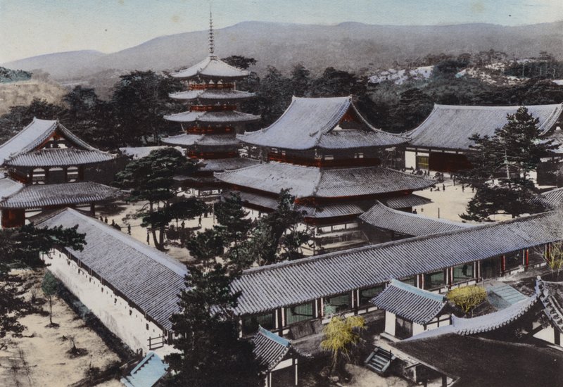 Giappone, c.1912: Horyu-ji, il più antico tempio buddista in Giappone, costruito circa 1300 anni fa, Yamato da Photographer Japanese