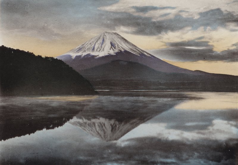 Giappone, c.1912: Monte Fuji dal Lago Shoji da Photographer Japanese
