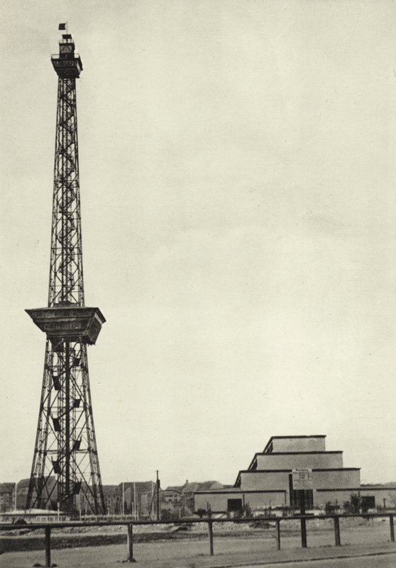 Berlino: Torre della radio e sala della radio da Sasha Stone