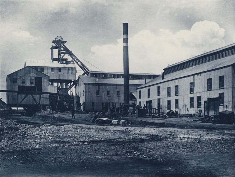 Attrezzatura per la testa, Langlaagte Royal Gold Mining Company da South African Photographer